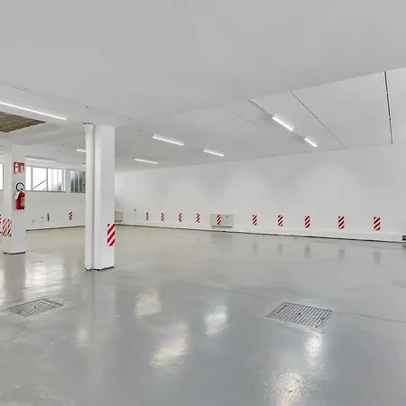 Center -rooms 招待所
